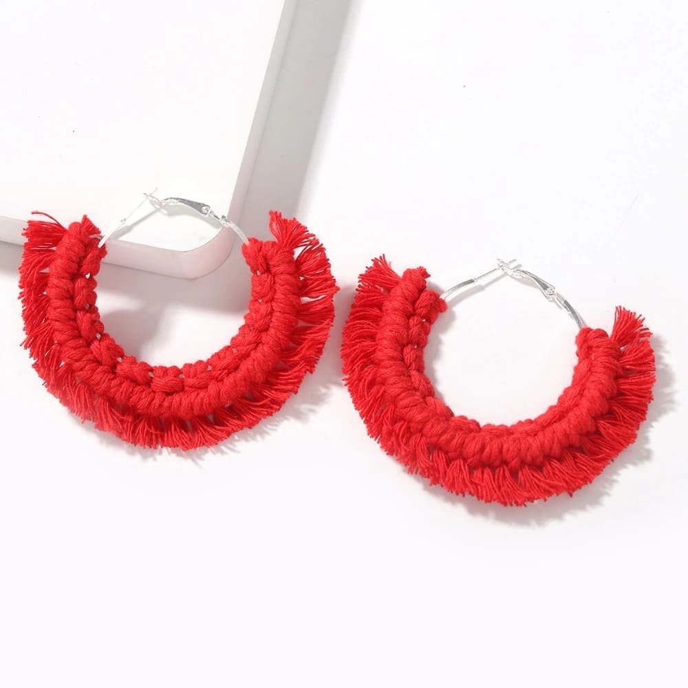 Boucle d'oreille bohème macramé rouge