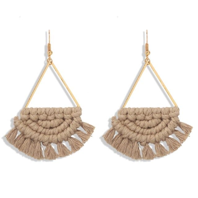 Boucle d'oreille pompon macramé marron