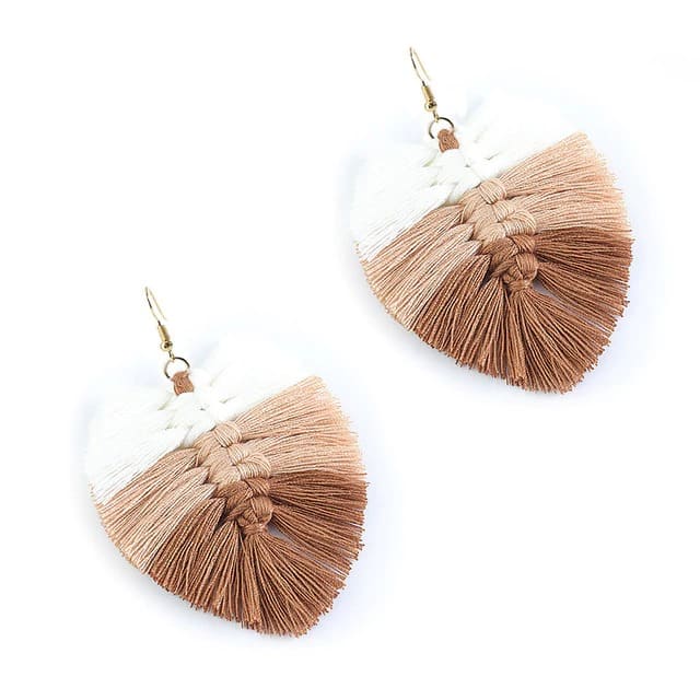 Boucle d'oreille feuille macramé marron