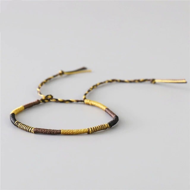 Bracelet d'amitié macramé jaune