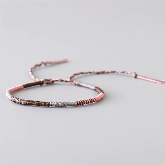 Bracelet d'amitié macramé rose