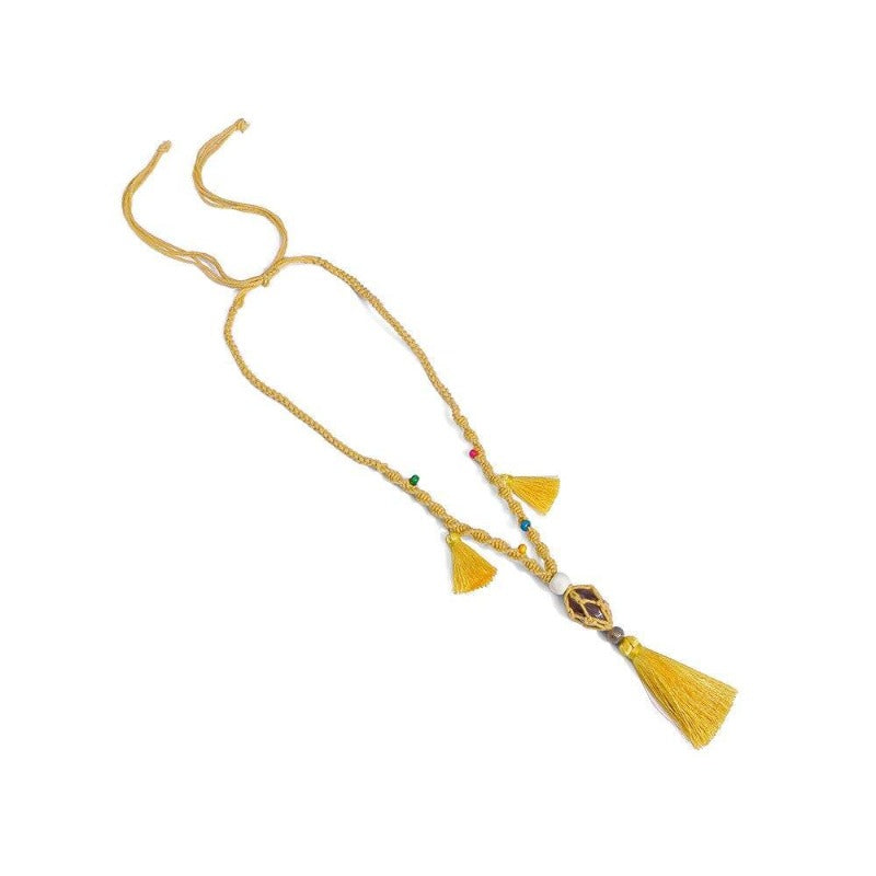 collier en macramé avec perles jaune