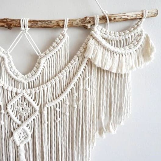 Macramé mural artisanal