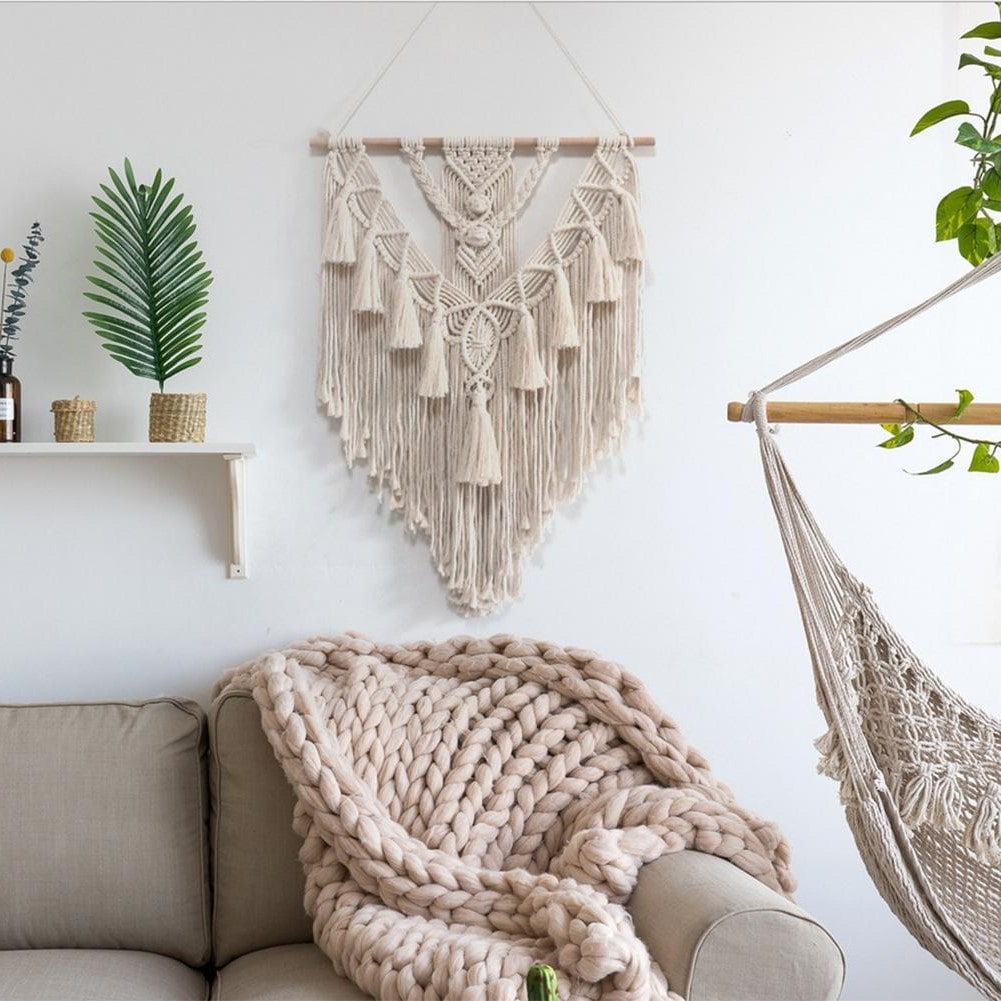 Macramé mural pompons bohèmes