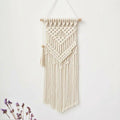 Macramé mural simple