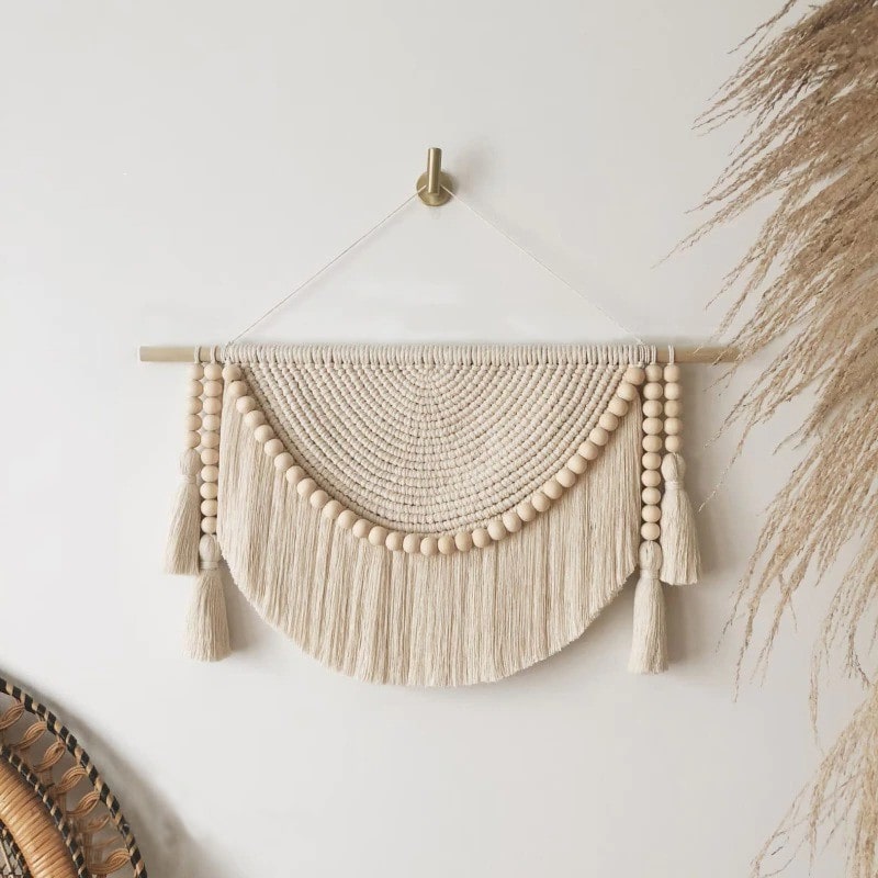 Macramé mural avec perles