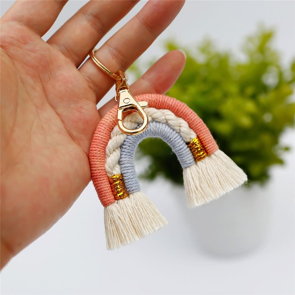 Porte clé arc en ciel macramé