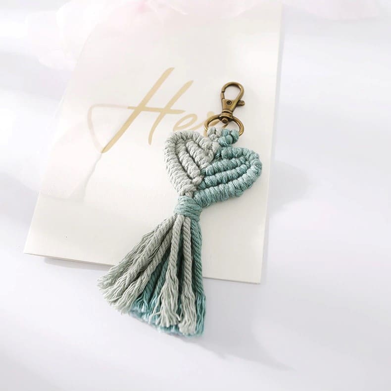 Porte clé macramé cœur bleu
