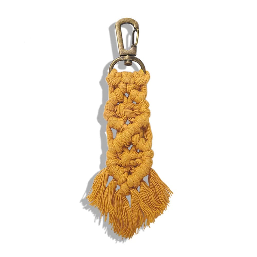 Porte clé macramé couleur jaune moutarde