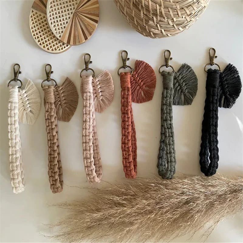 Porte clé macramé plume