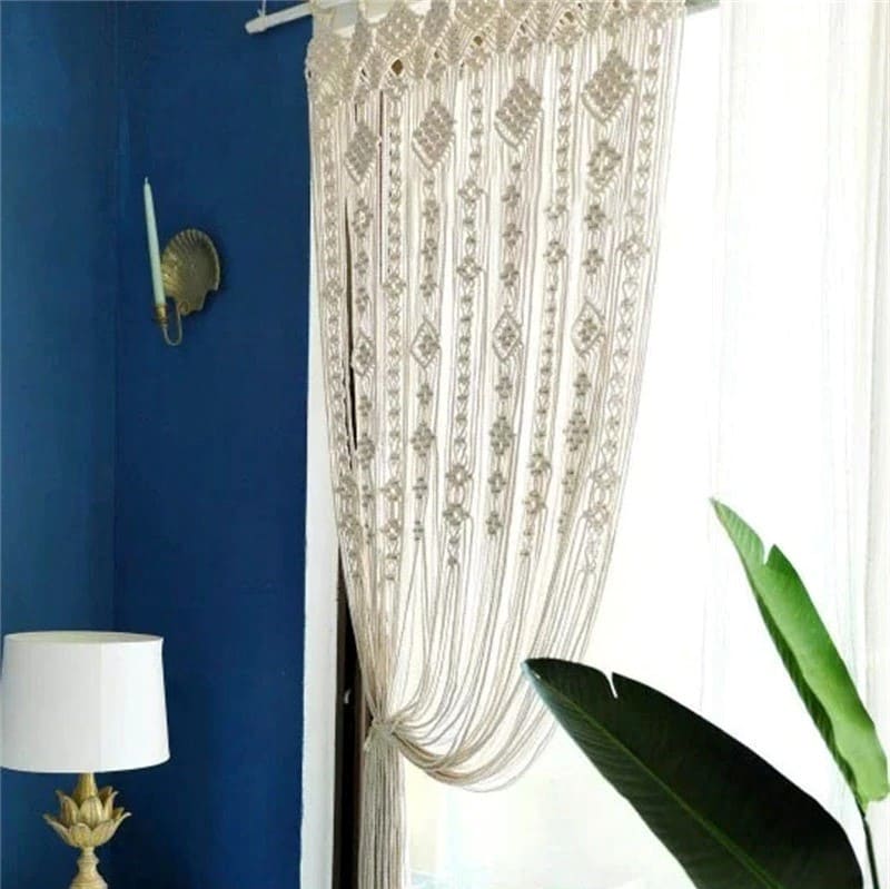 Rideau beige en macramé