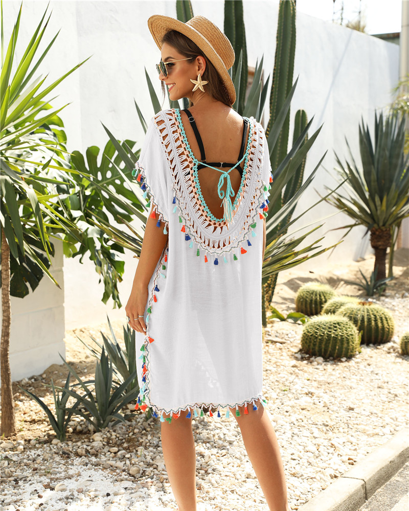 Robe blanche en macramé