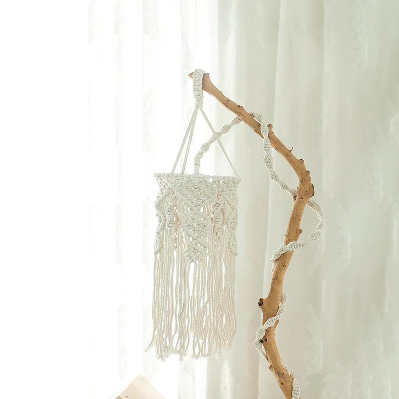 Suspension d'une lampe macramé