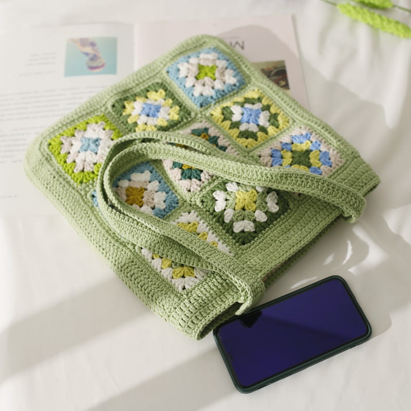 sac en macramé motif fleur